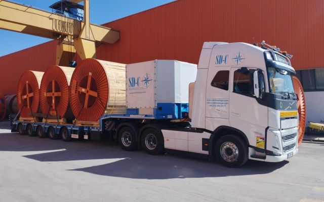 Wooden Cable Pulley Transport