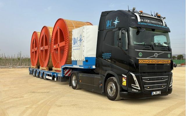Wooden Cable Pulley Transport