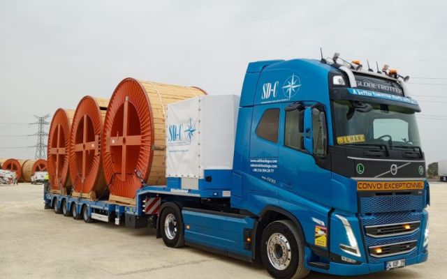 Wooden Cable Pulley Transport