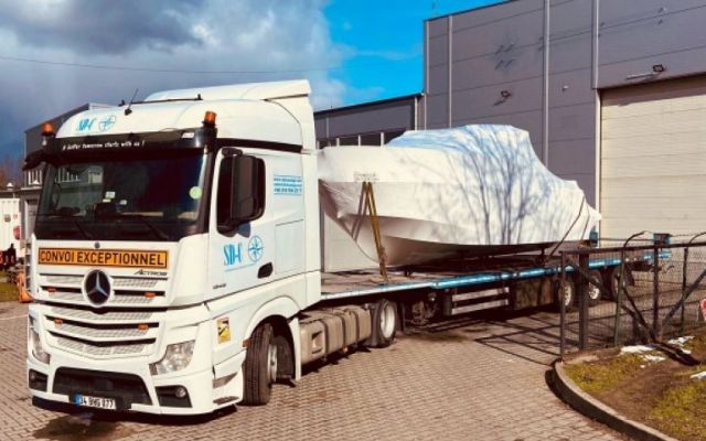 Motor Yacht - Boat Transport