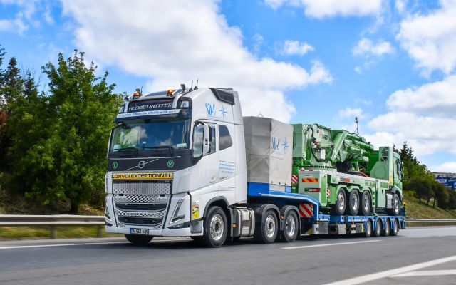 Transport von Kränen und Handhabungsgeräten