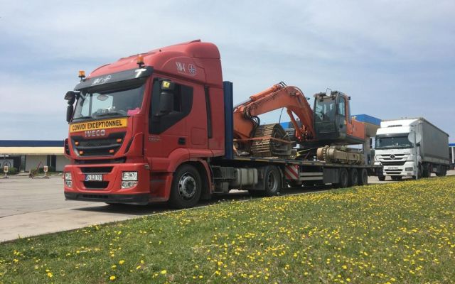 Transport von Bagger